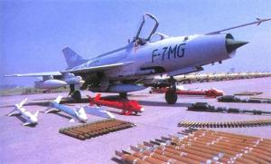 MIG-21 produksi Cina (F7) dengan arsenal persenjataan