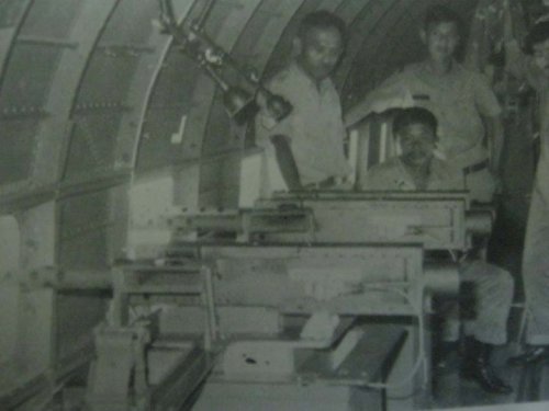 Pose awak AC-47 Gunship TNI AU saat operasi Seroja