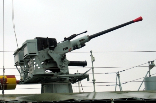 Bofors 40mm/L70