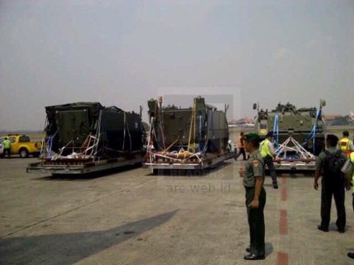M113 A1 tiba di bandara Soekarno Hatta (Foto: ARC)