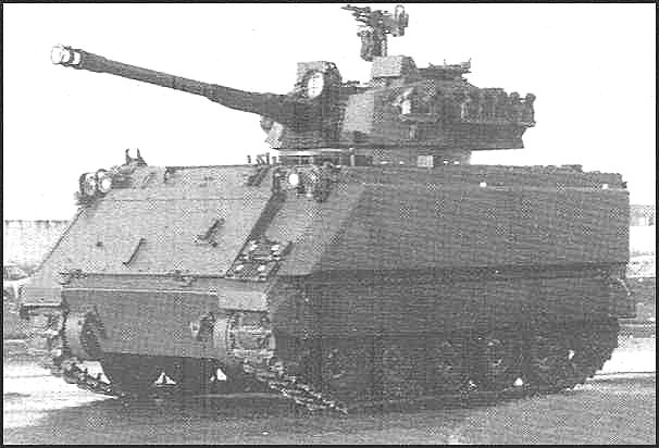 M113 bertransformasi sebagai IFV, tampak dalam foto dibekali kanon Cockerill kaliber 90 mm. 