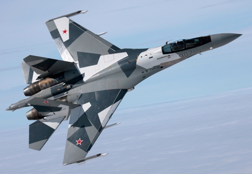 Su-35 paling di favoritkan oleh masyarakat sebagai pengganti F-5E/F TNI AU.
