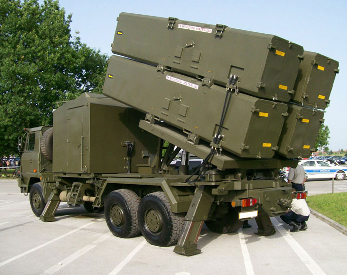 RBS-15 dalam platform peluncur truk.